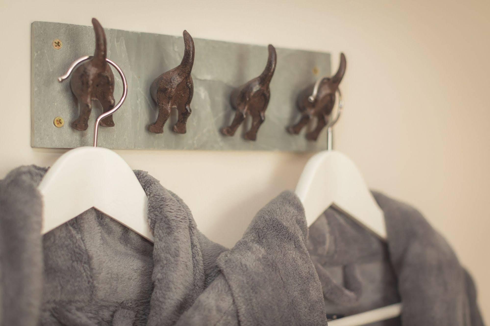 The Bower Inn Бриджуотър Екстериор снимка A coat rack
